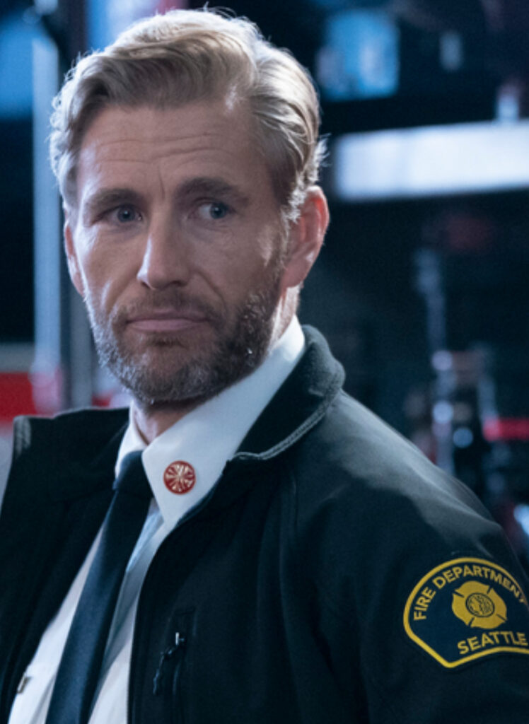 primo piano di Brett Tucker uno degli interpreti minori di The residence