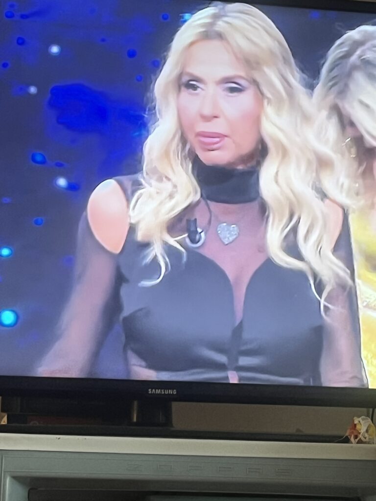 Valeria Marini una delle showgirl del sabato sera